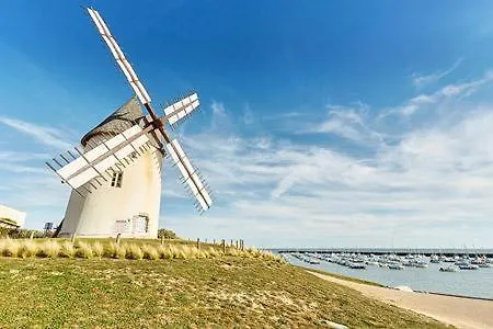 Maison Avec Jacuzzi Paisible Et