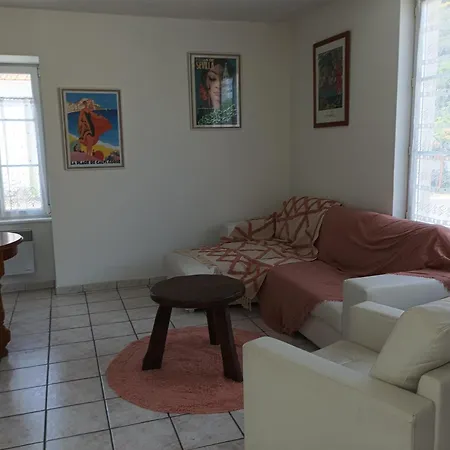 Maison Avec Jacuzzi Paisible Et
